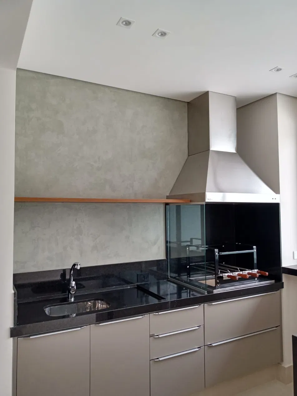 Coifa Piramidal — Acabamento em Inox Escovado